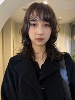 ユヌ(Une)&nbsp;kotaro フォギーベージュと柔らかいパーマ