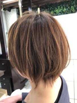 クオリス 上福岡店(QUALIS) 抜け感/襟足外ハネ/ひし形ショート/30代・40代/丸みショート/