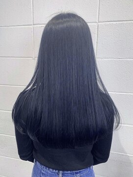 ココ 本八幡(KOKO) 黒髪クラゲヘアーオリーブグレー小顔ココアベージュロングヘア