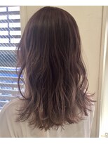 マギー(Magie)&nbsp;ラベンダーベージュ