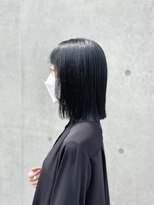 キュエム(Cuem)&nbsp;【Cuem菅原】黒髪タイトストレート重めぷつっとスタイル