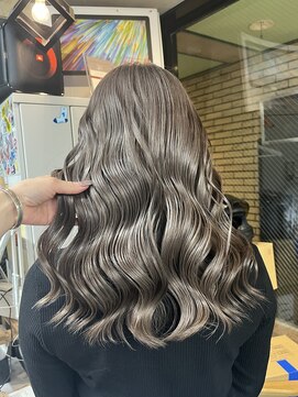 ラフ(LAFF) #セミディ#シアーカラー#ショートヘア#姫カット#ダークアッシュ