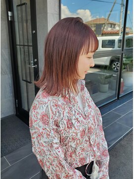 メゾン アヴァロ(Maison Avallo) 秋のカシスピンクカラー