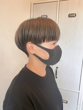 ヒロ クラシコ ヘアー(HILO CLASSICO hair) アンブレラカラー  マッシュショート 黒髪   刈上げ女子