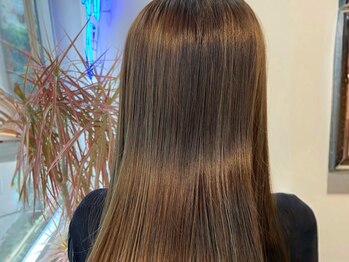 ロゼ(rosee)の写真/トリートメントライセンスを持つデザイナーが、一人一人の髪質に合わせ分量・配合を細かくコントロール。