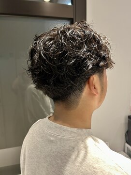 カーラ(kalah) 刈り上げショート