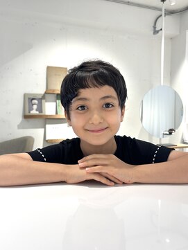 サークル(CIRCLES) キッズピクシーショートカット