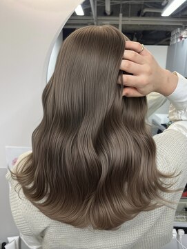 アマトウキョウスマートサロン(AMA TOKYO×Smart Salon) ヘーゼルベージュ ブリーチなし レイヤーカット 海外風
