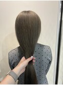 柔らかオリーブグレージュで大人の透明感ヘア