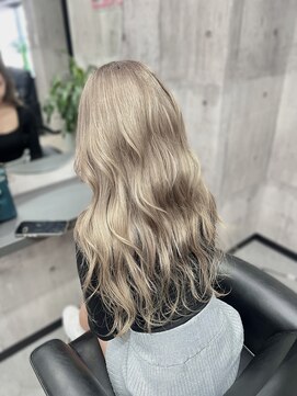 ノーン(NONE) グレージュカラー