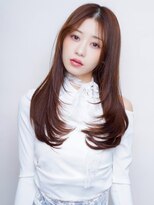 セプト 天神大名(SEPT.)&nbsp;ロングレイヤー ベージュ センターパート 髪質改善カラー