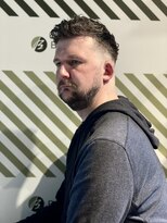 バーバーバー アカバネ(BARBER-BAR AKABANE)&nbsp;フェードスタイル【BARBER-BAR】