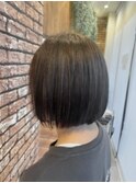 ぷつっとボブ×グレージュ艶カラー