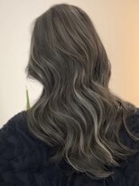 ヨロ 小岩(YOLO) 小岩ハイライトミルクティーグレージュレイヤーカット