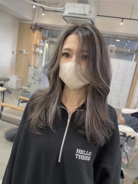 イェッカ パビル(YECCA pabil) コントラストハイライト筋感（ブリーチ1～2回）