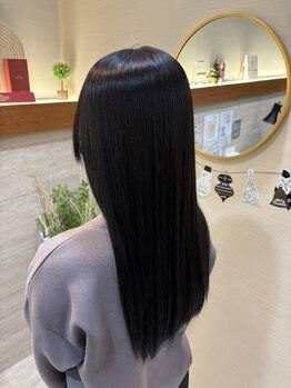 フィールエー 南原町店(feel.a)の写真/ダメージレスな酸性ストレートで髪質改善★驚くほどのツヤと指通りに!毎朝のセットが今よりもっと楽になる!