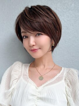 ラルユー 金山(LallYou) 女性らしさ引き立つ抜け感ショートボブ