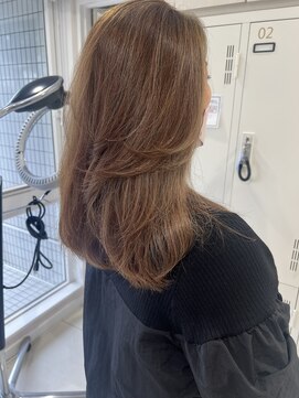 アッシュ 二俣川南口店(Ash) ロングヘアーの顔周りレイヤー