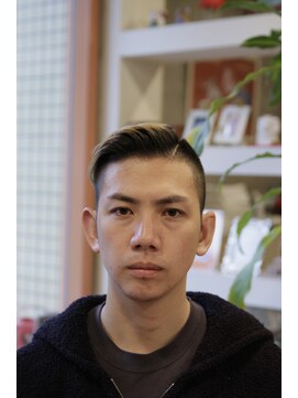 ワグヘアー(WAG Hair) ハイトーンカラーツーブロック