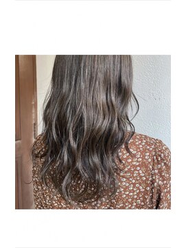 ドット ヘアー(dot.hair) アッシュベージュゆるふわロング