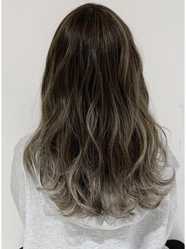 バランス 新宿(balance) 『ハイライト　＋　カーキアッシュ』【新宿/ハイライト】