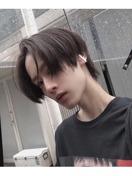 シン(syn) センターパート ショートウルフ