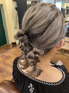 ヘア ミーツ ドレス プレローマ(HAIR meets dress pleroma) ぽこぽこツイン