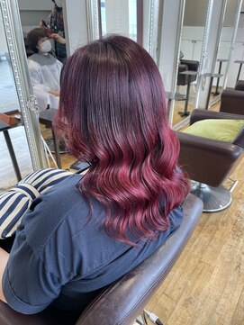 ルッツ(Lutz. hair design) gradation ×  red