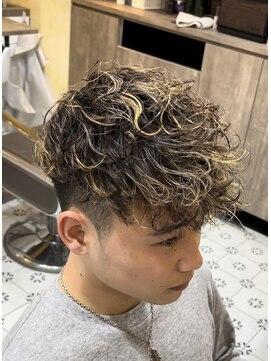 グルーマーズトウキョウ 渋谷店(GROOMER/S TOKYO) スペインカール　【前下がりマッシュ　ツイストスパイラル】