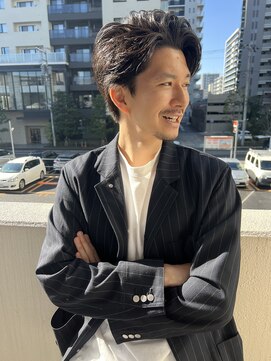 ガーデン オオタカノモリ(garden otakanomori) スーツ短髪ツーブロック束感モテる黒髪シークレットパーマ流行