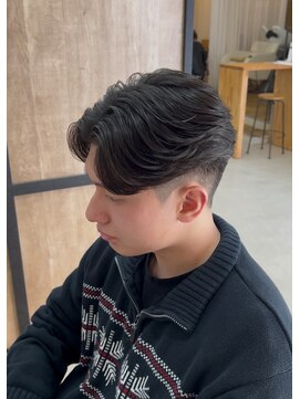 メンズギフト(men's GIFT) 刈り上げツーブロックメンズ縮毛矯正センターパートショート