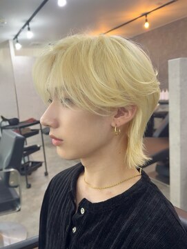 エイル 北堀江(Eir) フィリックス風 ブロンド 抜きっぱなし ウルフ 毛流れ