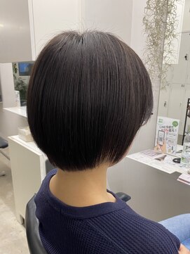 アコロン(acoron) ショート 新宿/髪質改善/くびれ/透明感カラー