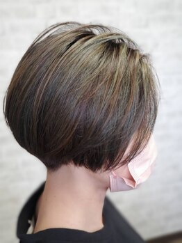 ヘアアンドネイルモア(HAIR NAIL more)の写真/髪の芯から発光するような輝きを。市内でお取り扱いの少ないメテオトリートメントで持続するうるツヤ髪へ◎