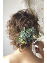 結婚式や二次会に人気なシニヨンヘアセット