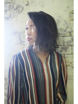 トヌコア ルア 下北沢店(TONUKOA RUA) 【TonukoaRua】ミディアムの掻き上げバング