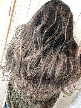 ラグーン(LAGOON) ホワイティバレイヤージュ☆スタイル田中昌太