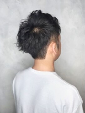 ナンバー ブラオ 名古屋栄(N° blao) ビジネスコンマヘアかき上げヘアビジカジハンサムショート