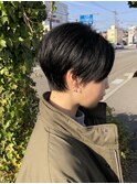 クールショート　センターパート　ベリーショート　ブラック