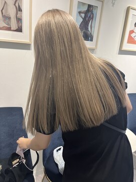 ロンドルーチェ 心斎橋(Lond luce) ダークアッシュ/ミディアムレイヤーカット［髪質改善/縮毛矯正］