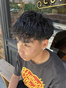 フォーコーナーズ(Four Corners) スパイラルパーマ／無造作パーマ／メンズパーマ