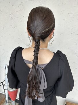 チャルム (Charom) 個性派ツヤっと編み下ろしヘア