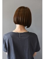 ジーニー(GeeNY)&nbsp;こなれ感のある上品でおしゃれなワンレンボブ