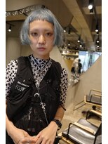 ビビト(bibito)&nbsp;bibito ブルーボブ　　大人のペールカラー　ライトブルーヘア