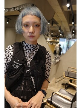 ビビト(bibito) bibito ブルーボブ 大人のペールカラー ライトブルーヘア