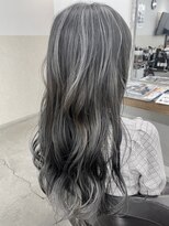 トータルビューティブレイクデュオ(TOTAL BEAUTY BREK DUO)&nbsp;ハイライトグラデーション