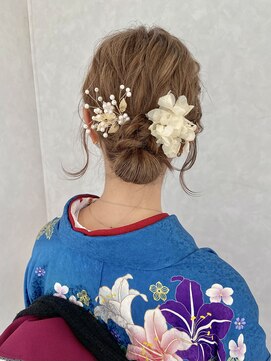 サロウィン 静岡 呉服町通り店(SALOWIN) ◇ ゆるふわシニヨン ◇