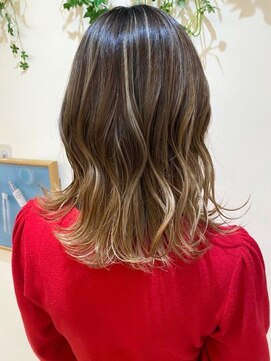 ヘアメイク アージュ 天神西通り店(HAIR MAKE age) ハイライト セミロング バレイヤージュ 白髪ぼかし