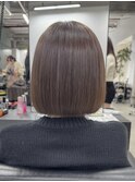 自然に内に入るボブ 縮毛矯正 アッシュカラー 透明感カラー！