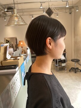 ローヴ 梅田(L'aube) ショートボブ ショートカット ハンサムショート 大人ショート